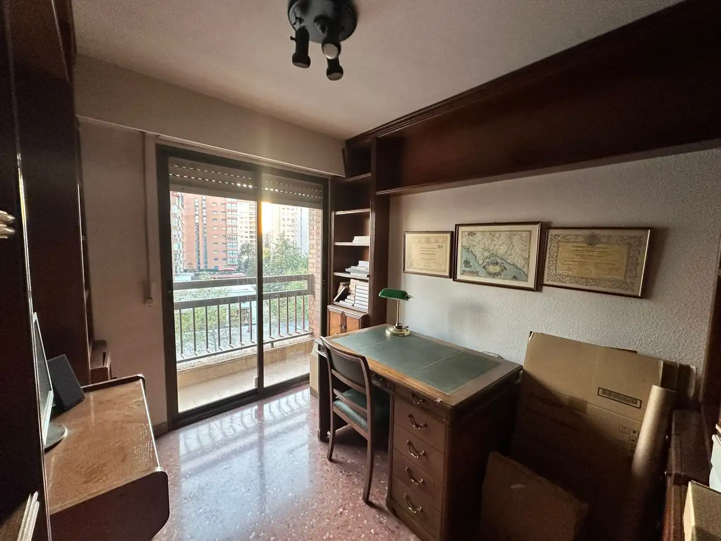Habitación de Piso en venta en Valencia con Aire acondicionado, Trastero y Amueblado