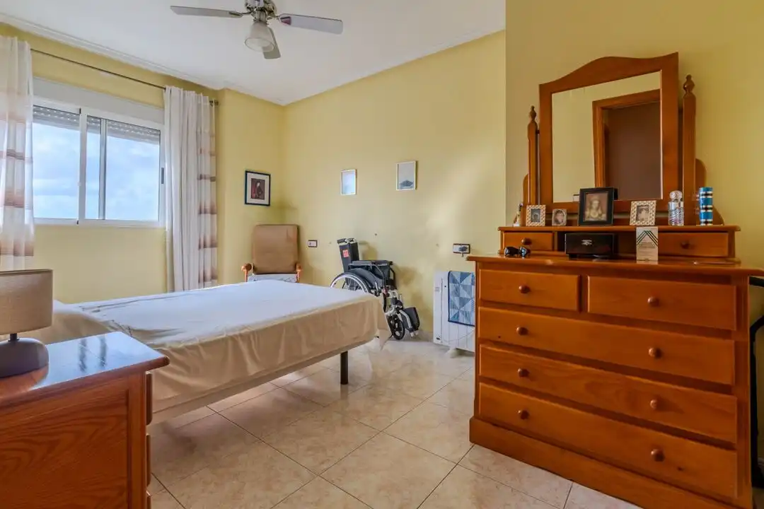 Habitación de Piso en venta en Torrevieja con Aire acondicionado y Calefacción