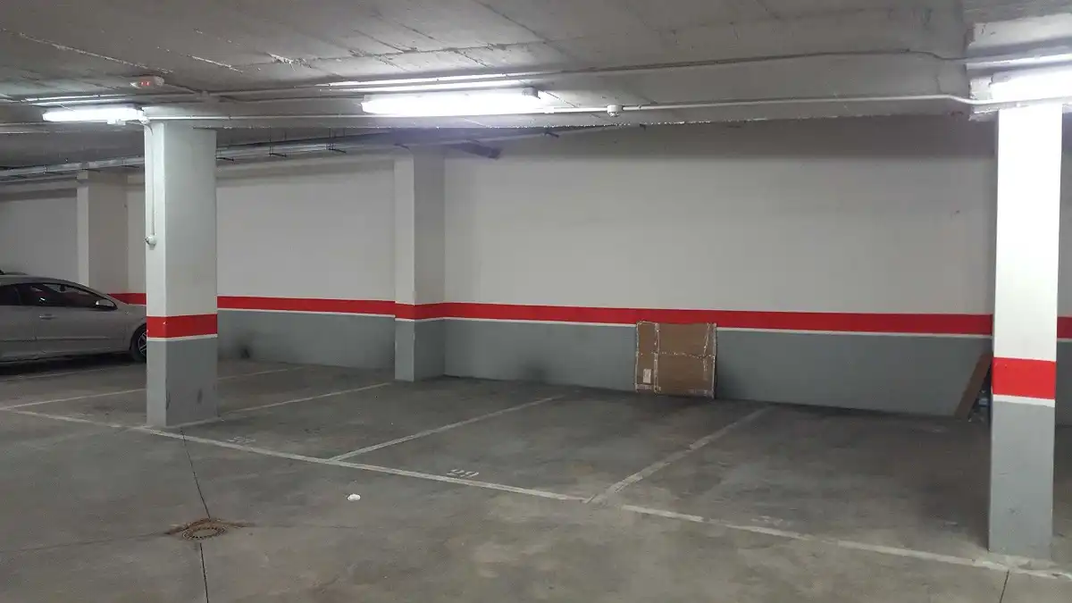 Aparcamiento con ascensor en venta en C/ Ronda de San Isidro, imagen 4