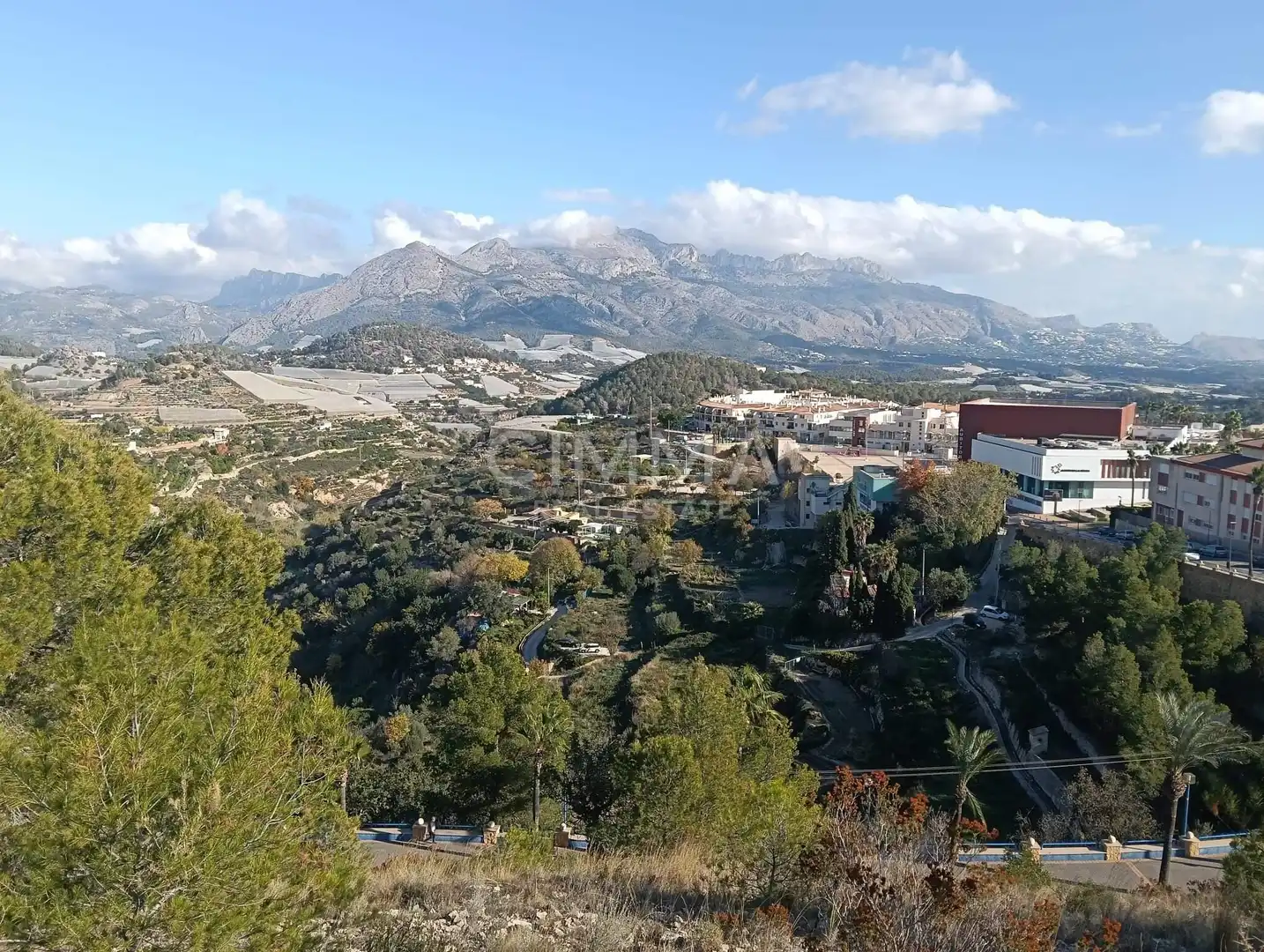 Vista exterior de Casa o xalet en venda en La Nucia amb Terrassa i Traster