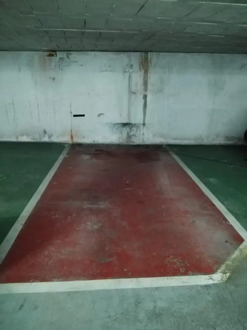Parking de Piso en venta en Padrón con Calefacción, Trastero y Amueblado