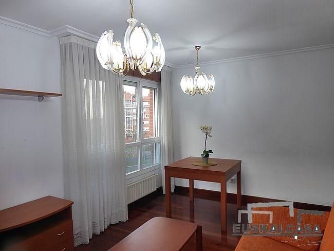 Menjador de Pis en venda en Bilbao  amb Calefacció i Traster