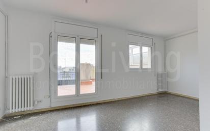 Living room of Attic for sale in  Barcelona Capital  with Heating, Terrace and Balcony