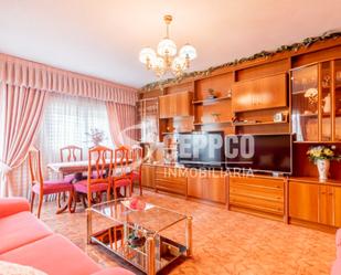 Sala d'estar de Pis en venda en  Madrid Capital amb Calefacció i Terrassa