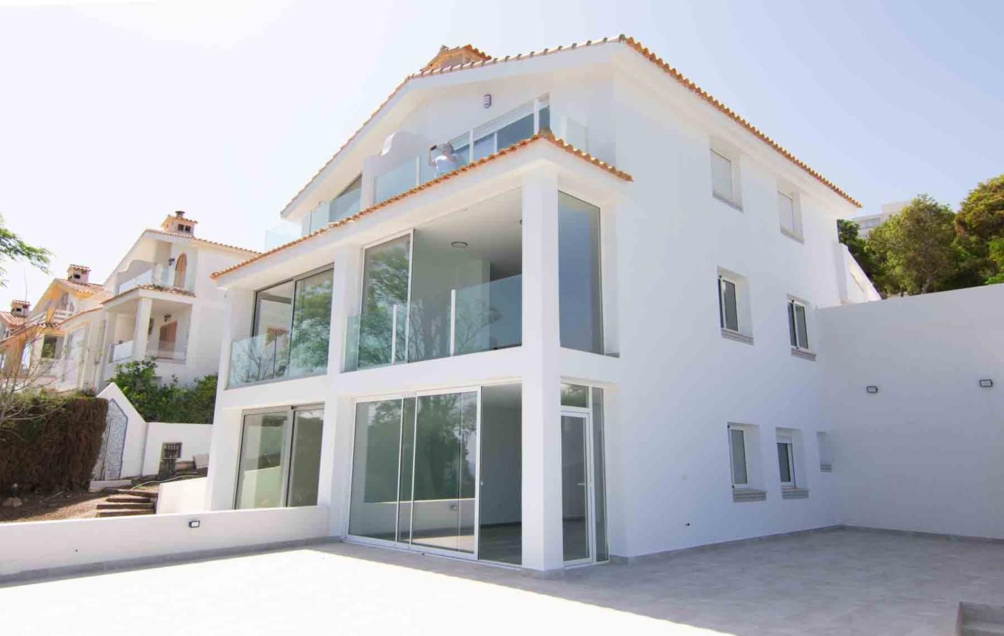 Vista exterior de Casa o xalet en venda en Santa Pola amb Aire condicionat, Jardí privat i Terrassa