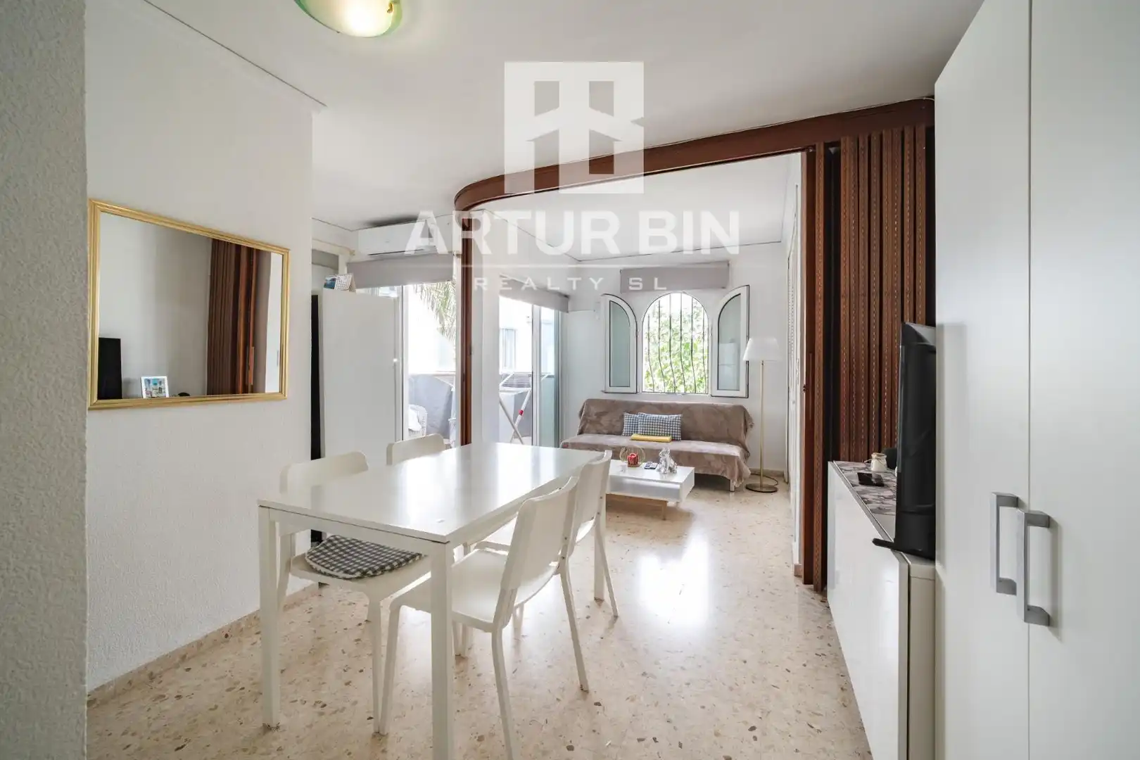 Piso con terraza en venta en Las Marinas / Les Marines