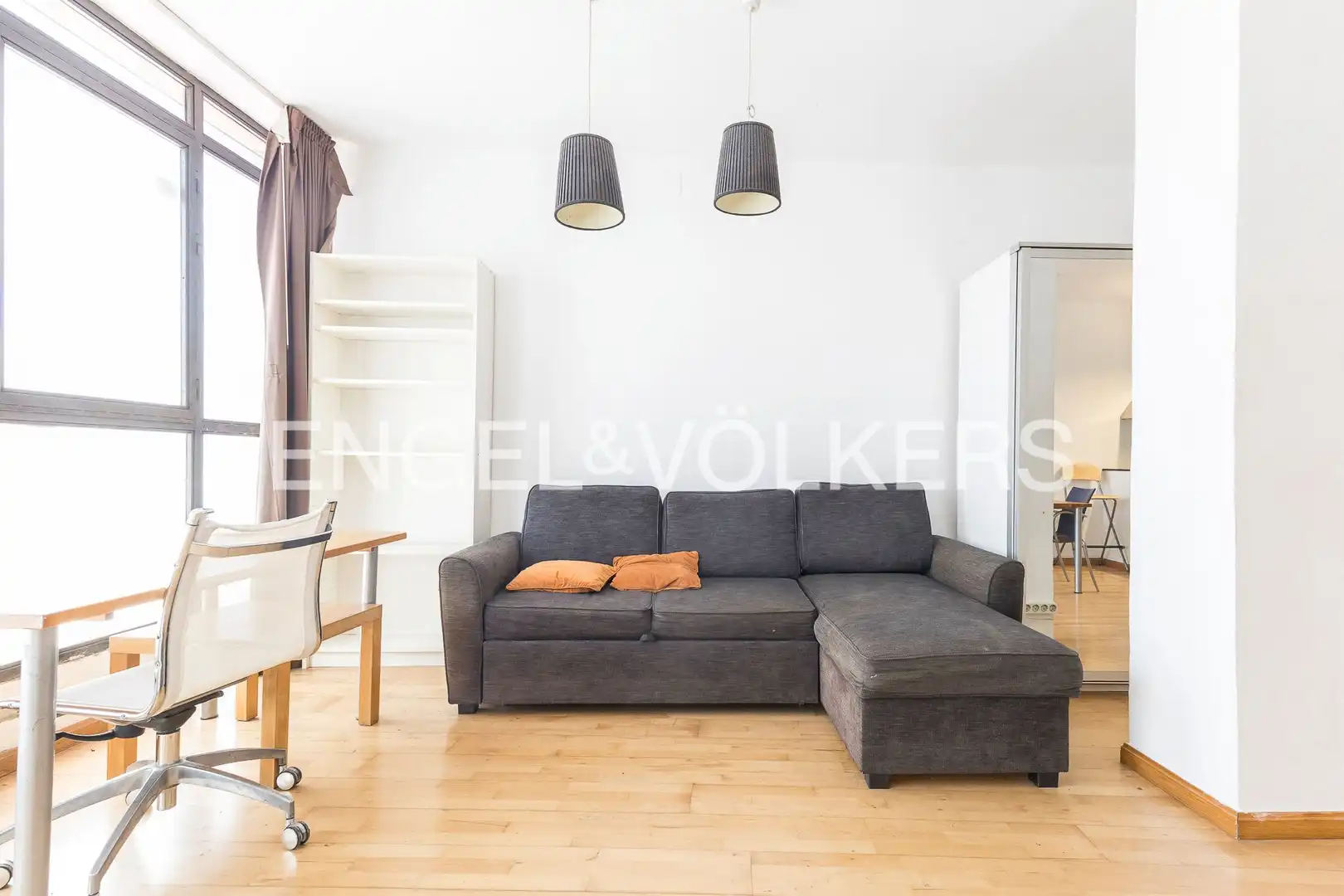 Sala d'estar de Apartament en venda en Sabadell amb Calefacció i Parquet