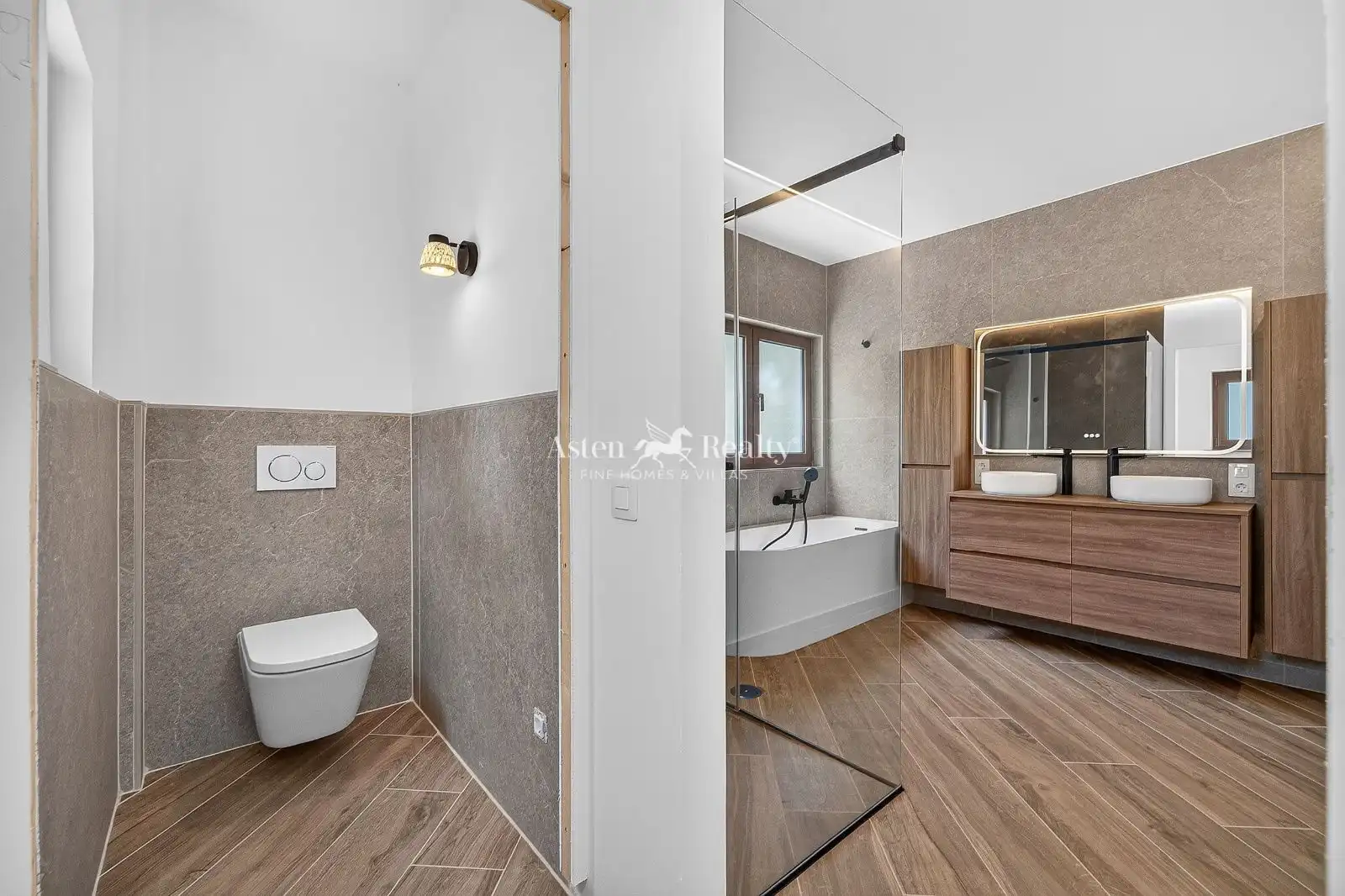 Bany de Casa o xalet en venda en Adeje amb Terrassa, Piscina i Alarma