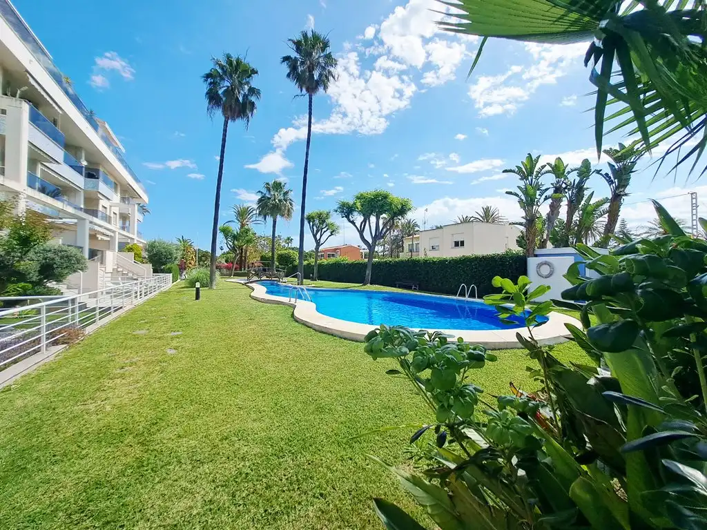 Apartament amb piscina en venda a Carretera de les Marines a Dénia, imagen 2