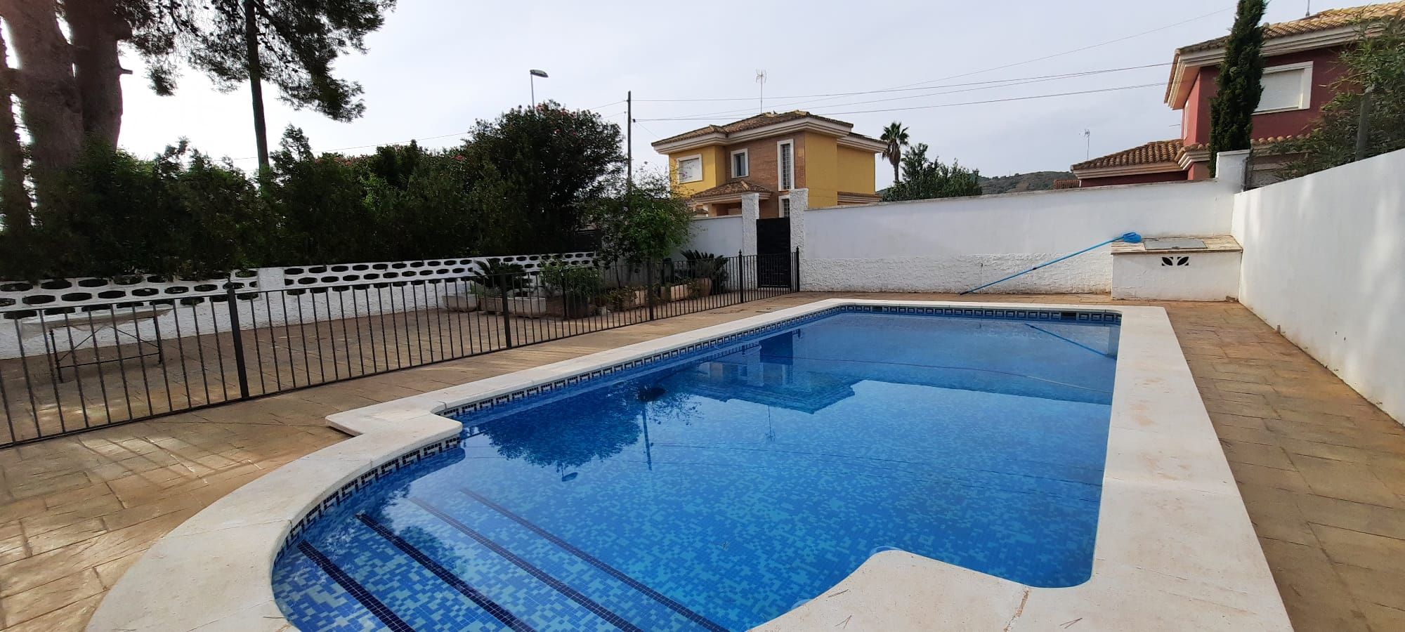 Piscina de Casa o xalet de lloguer en Riba-roja de Túria amb Aire condicionat, Calefacció i Jardí privat
