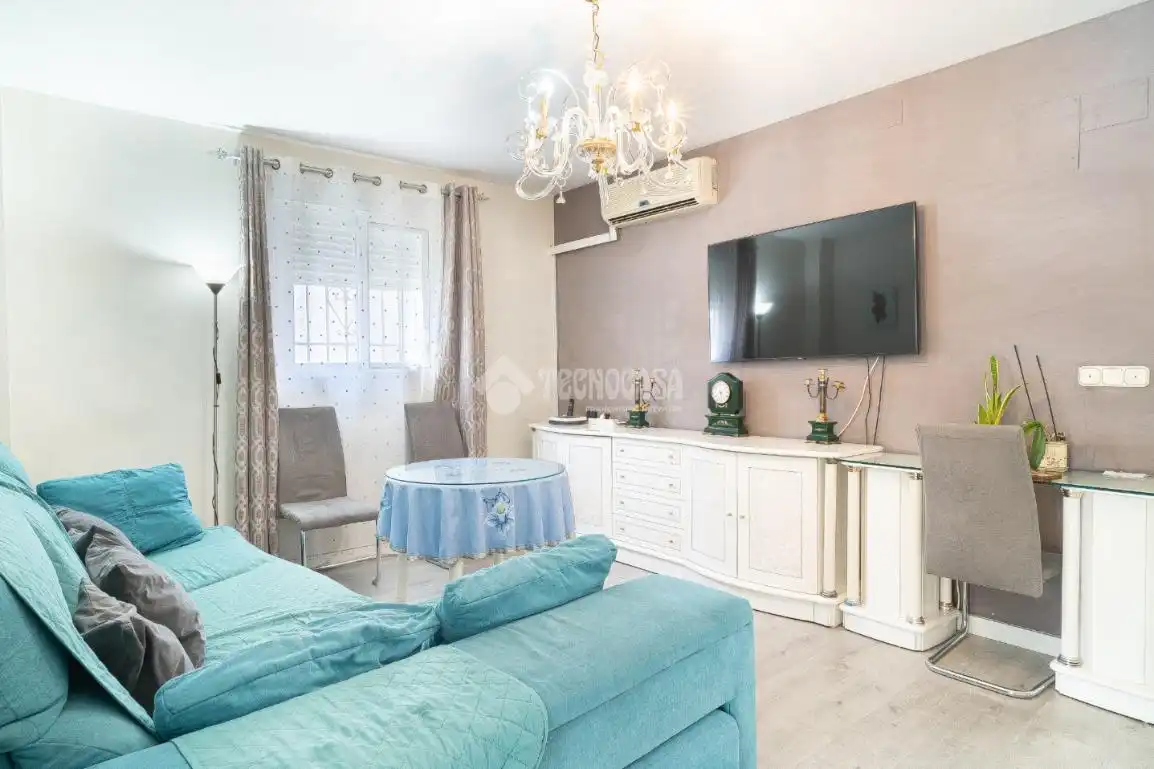 Sala d'estar de Casa adosada en venda en Motril amb Terrassa