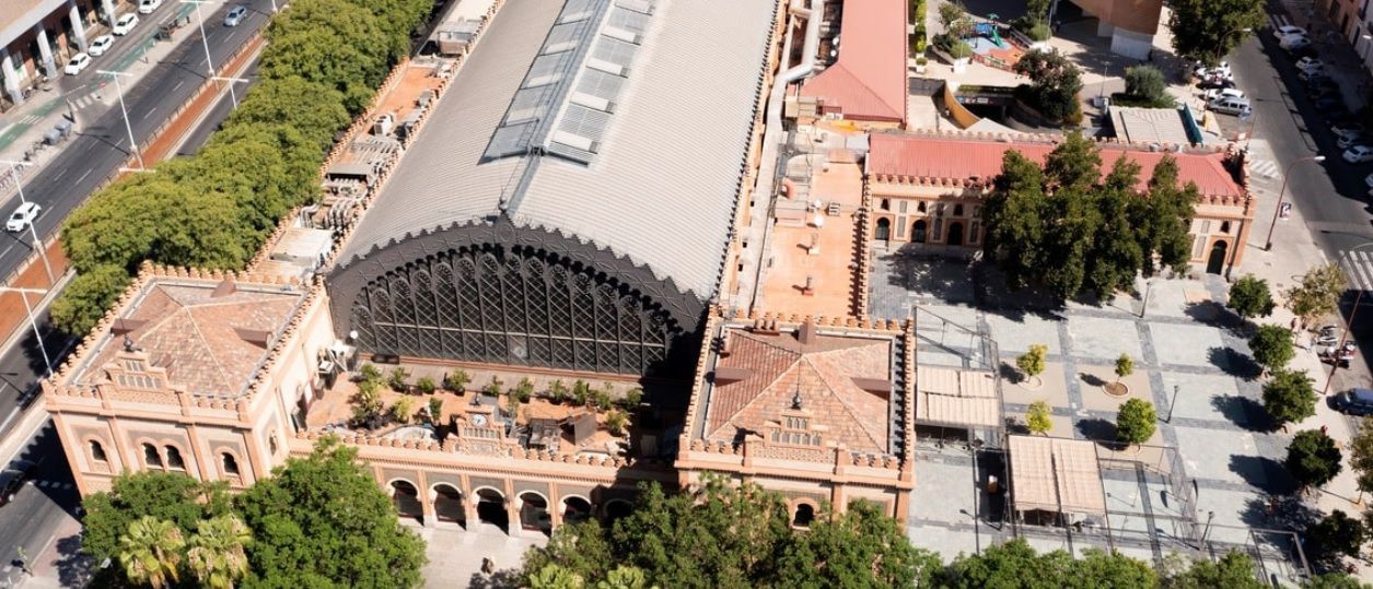 Vista exterior de Local en venta en  Sevilla Capital