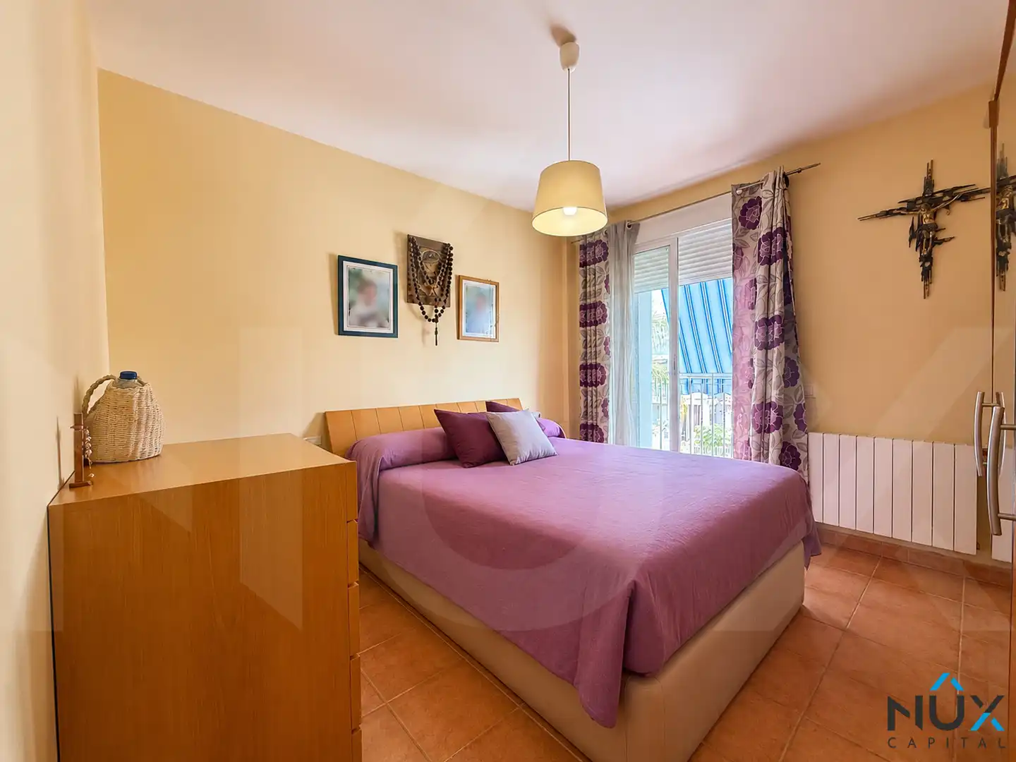 Schlafzimmer von Einfamilien-Reihenhaus zum Verkauf in San Antonio de Benagéber mit Klimaanlage, Heizung und Privatgarten