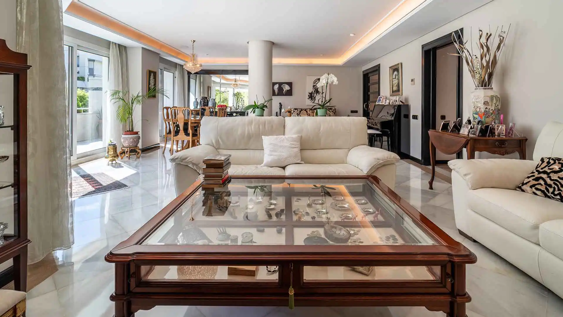 Sala de estar de Apartamento en venta en Marbella con Aire acondicionado, Terraza y Trastero