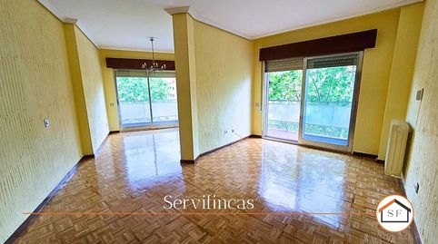 Photo 2 of Flat for rent in Avenida Mediterraneo, Pacífico, Madrid Capital