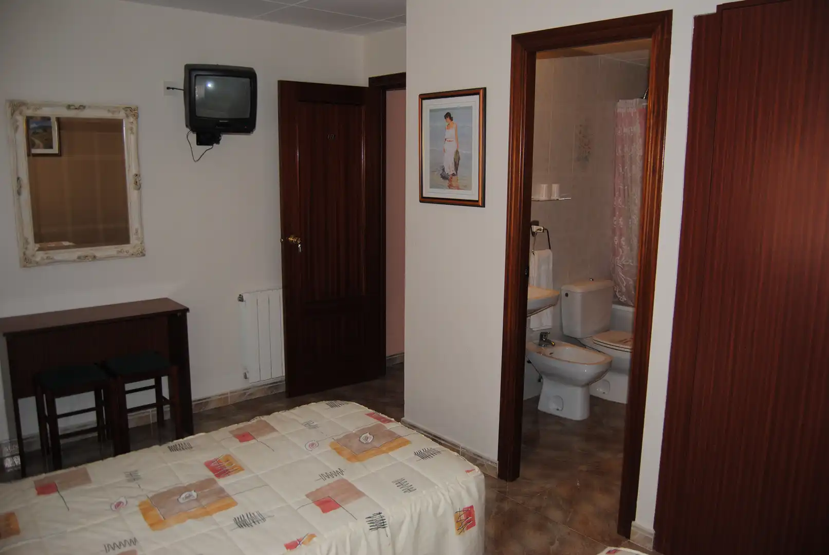 Bedroom of Buildings for sale in El Pont de Suert