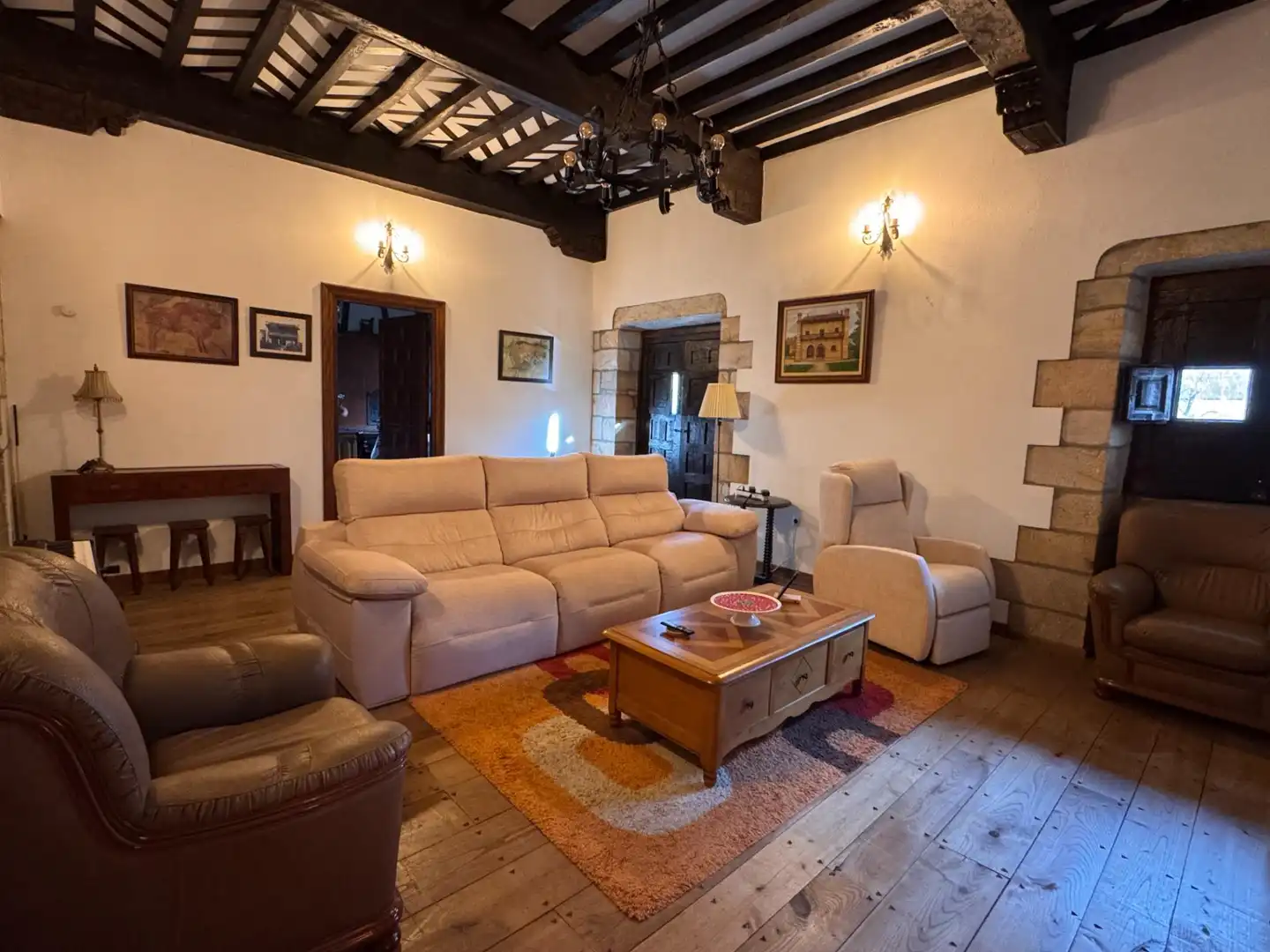Sala de estar de Casa o chalet en venta en Los Corrales de Buelna  con Calefacción, Jardín privado y Terraza