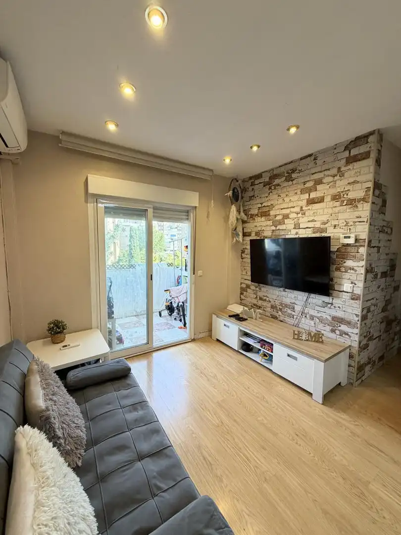 Living room of Flat for sale in Torrejón de Ardoz  with Air Conditioner, Heating and Terrace