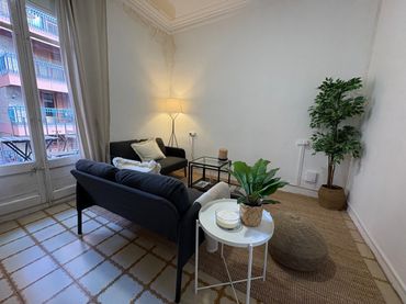 Piso con balcón en venta en Príncep de Viana - Clot - Xalets Humbert Torres