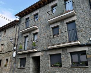 Exterior view of Duplex for sale in L'Esquirol  with Terrace, Furnished and Balcony