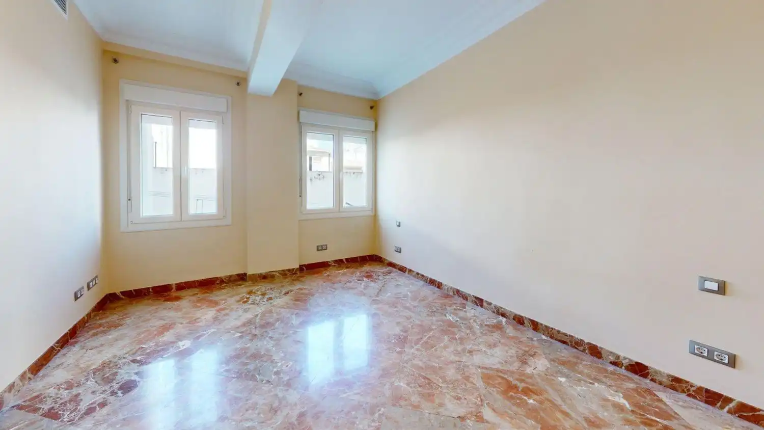 Bedroom of Flat for rent in Sevilla  with Air Conditioner, Heating and Terrace