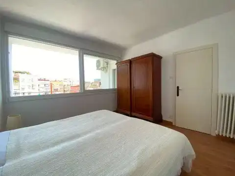 Dormitori de Àtic de lloguer en Barcelona amb Aire condicionat, Calefacció i Balcó