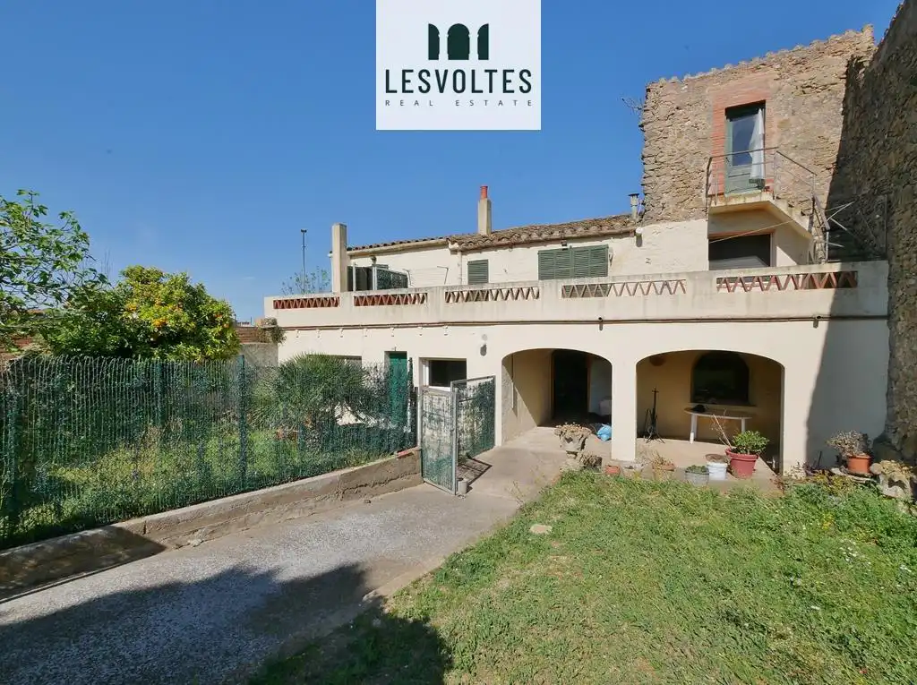 Vista exterior de Casa o chalet en venta en Verges con Calefacción, Jardín privado y Terraza