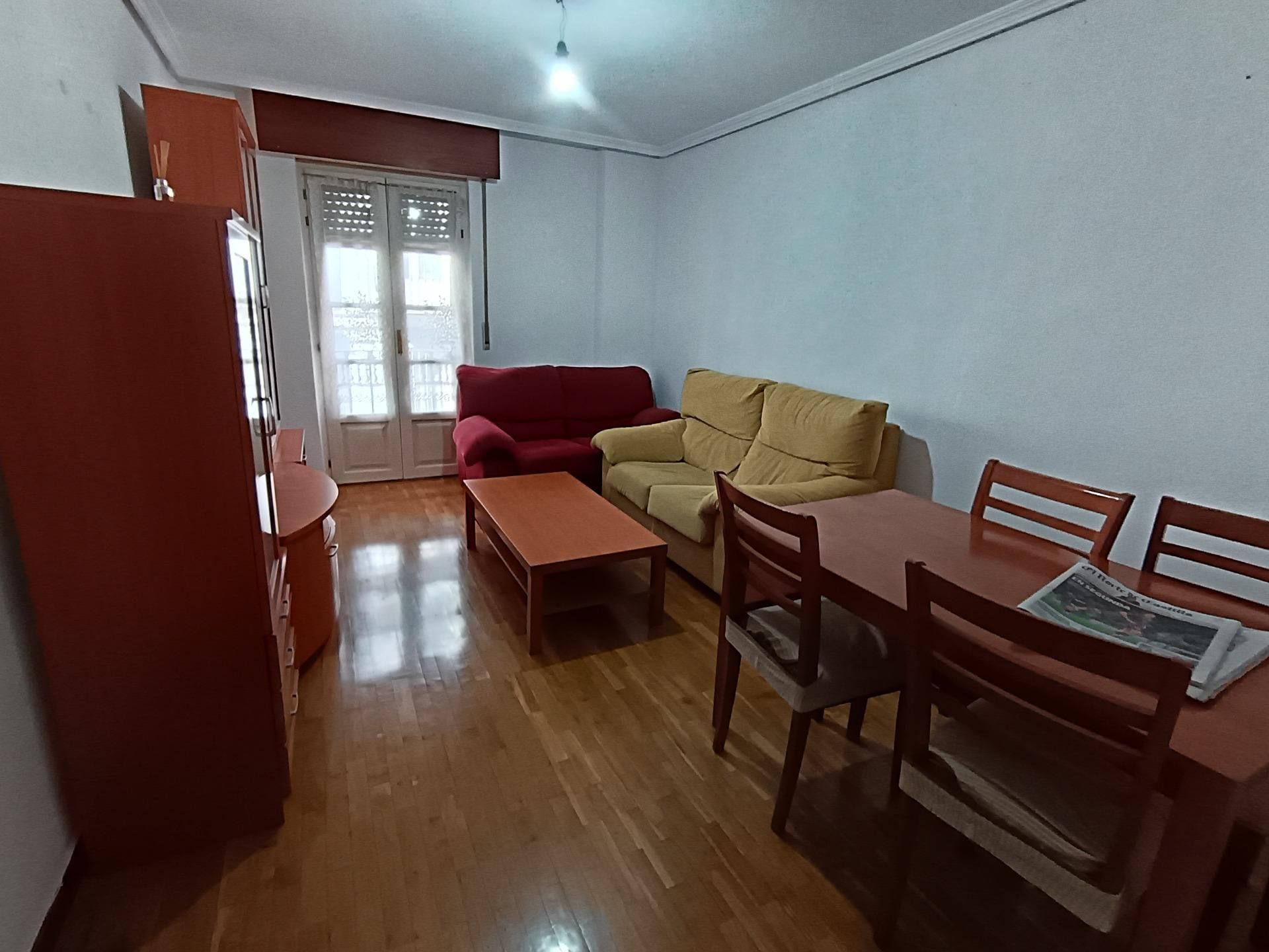 Bedroom of Flat for sale in Valladolid Capital  with Heating, Storage room and Balcony