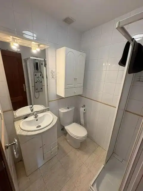 Bathroom of Houses for rent in Granada  with Terrace and Furnished