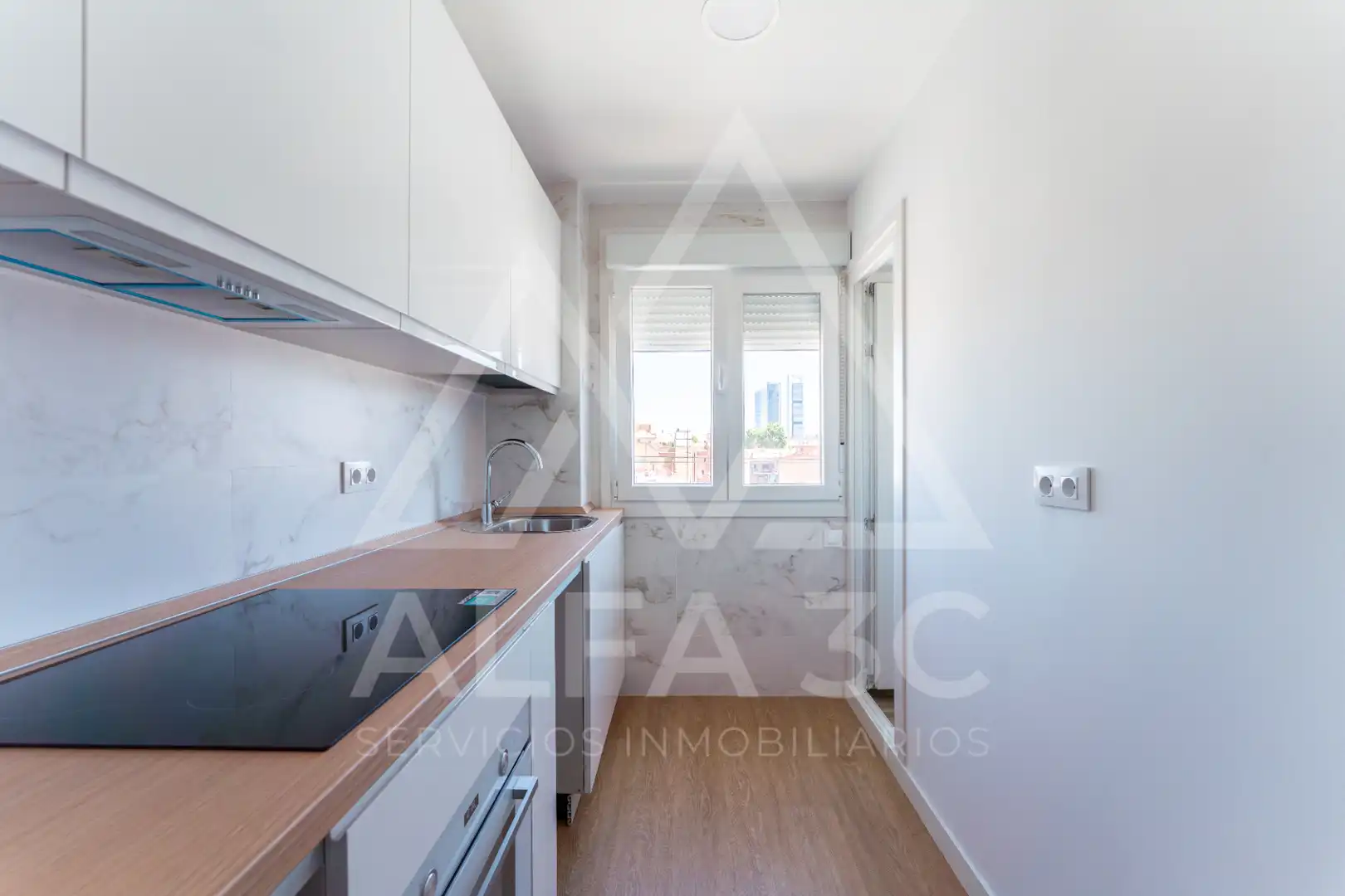 Kitchen of Flat for sale in Madrid  with Terrace