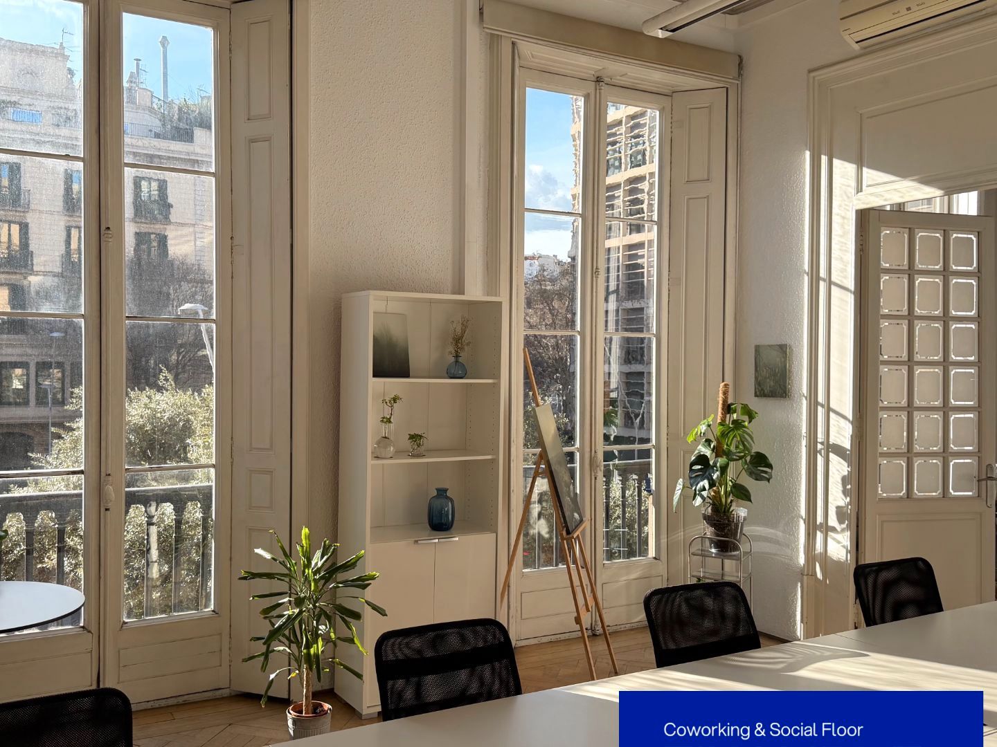 Sala de estar de Oficina de alquiler en  Barcelona Capital con Aire acondicionado, Calefacción y Terraza