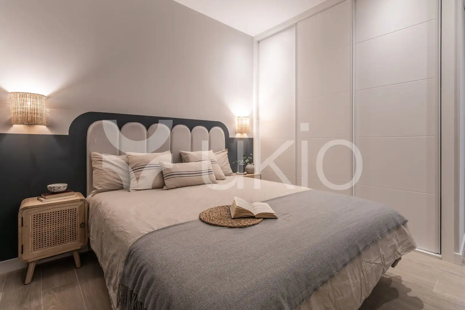 Habitación de Apartamento de alquiler en Madrid con Calefacción, Terraza y Amueblado