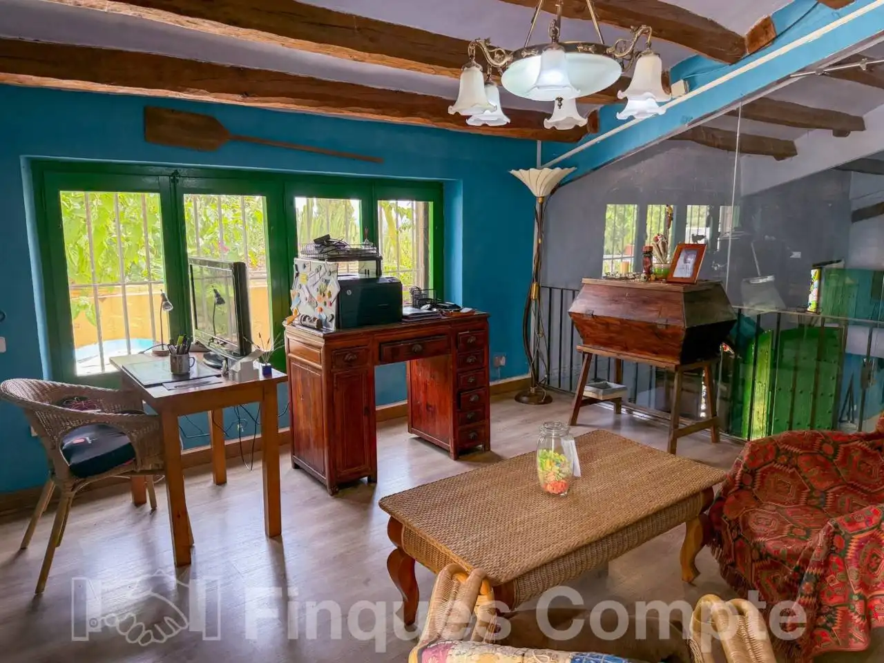 Sala d'estar de Finca rústica en venda en El Vendrell amb Aire condicionat, Calefacció i Jardí privat