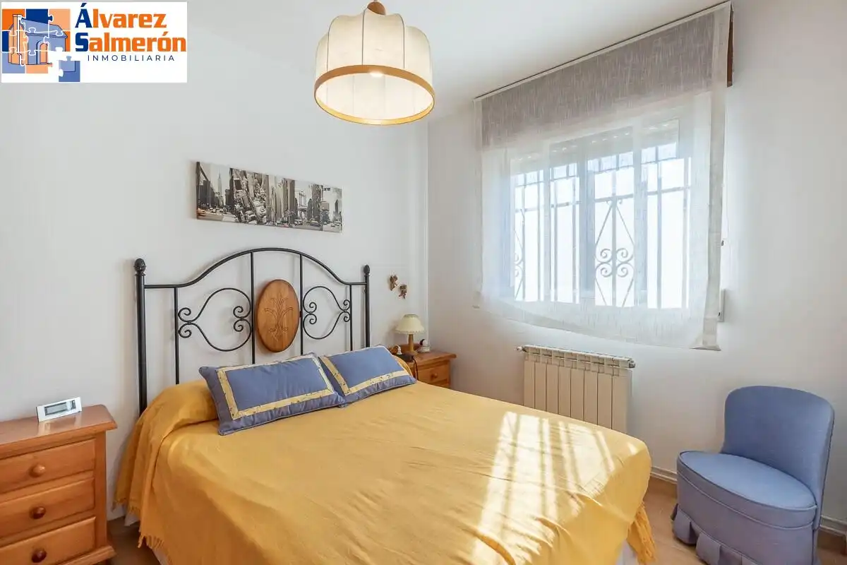 Detached house with pool for sale in Calle de la Encina, imagen 15
