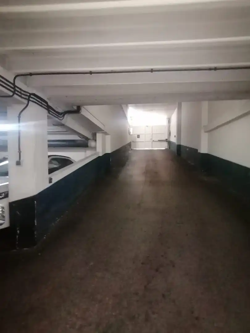 Parkplatz von Garage zur Miete in Gijón 