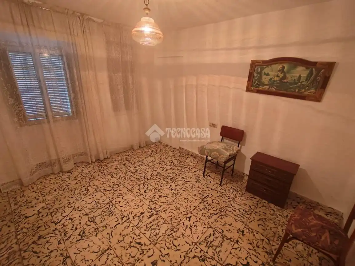Dormitori de Casa adosada en venda en Jabalquinto