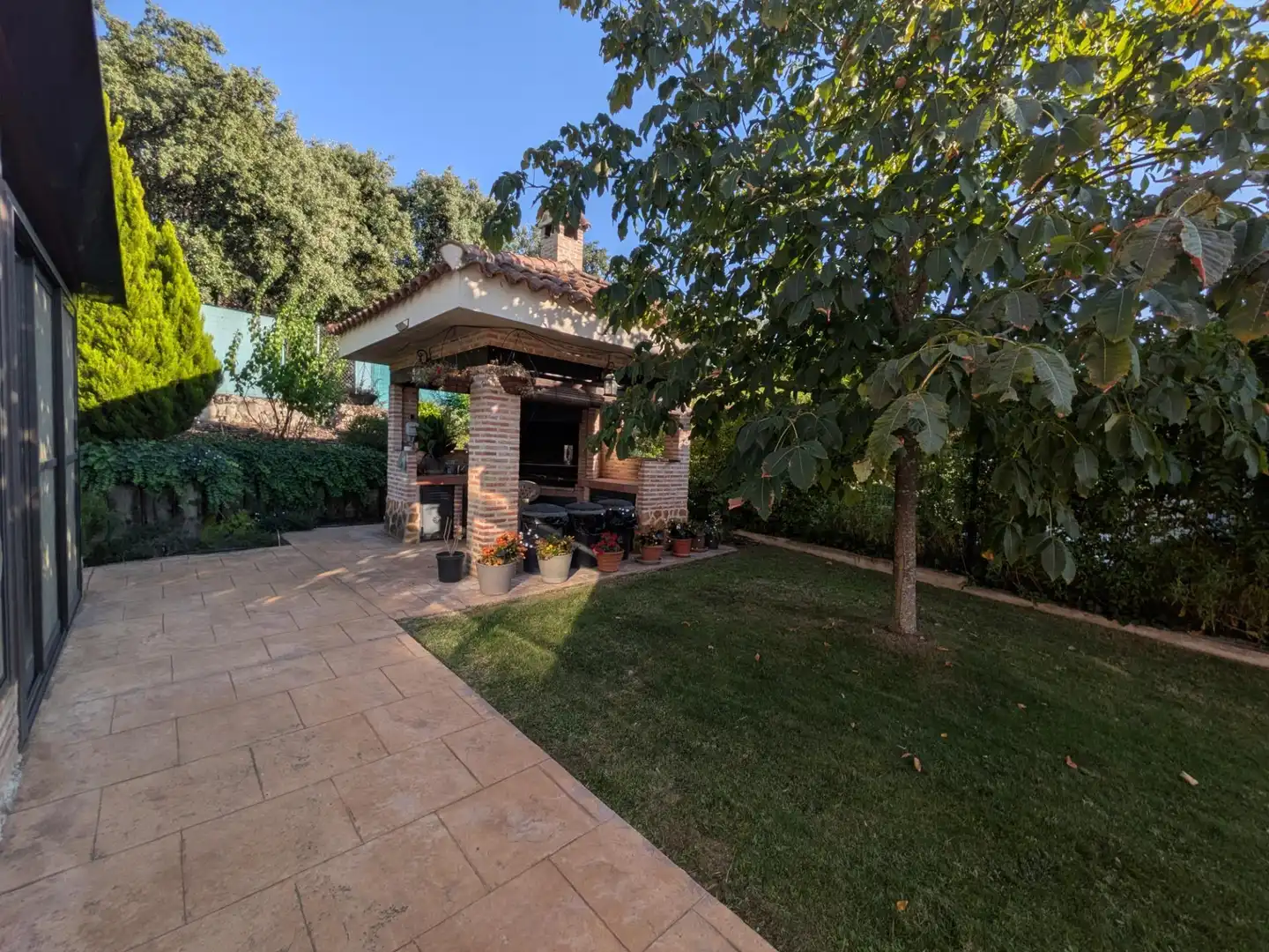 Jardí de Casa o xalet en venda en Valdeaveruelo amb Aire condicionat, Calefacció i Jardí privat