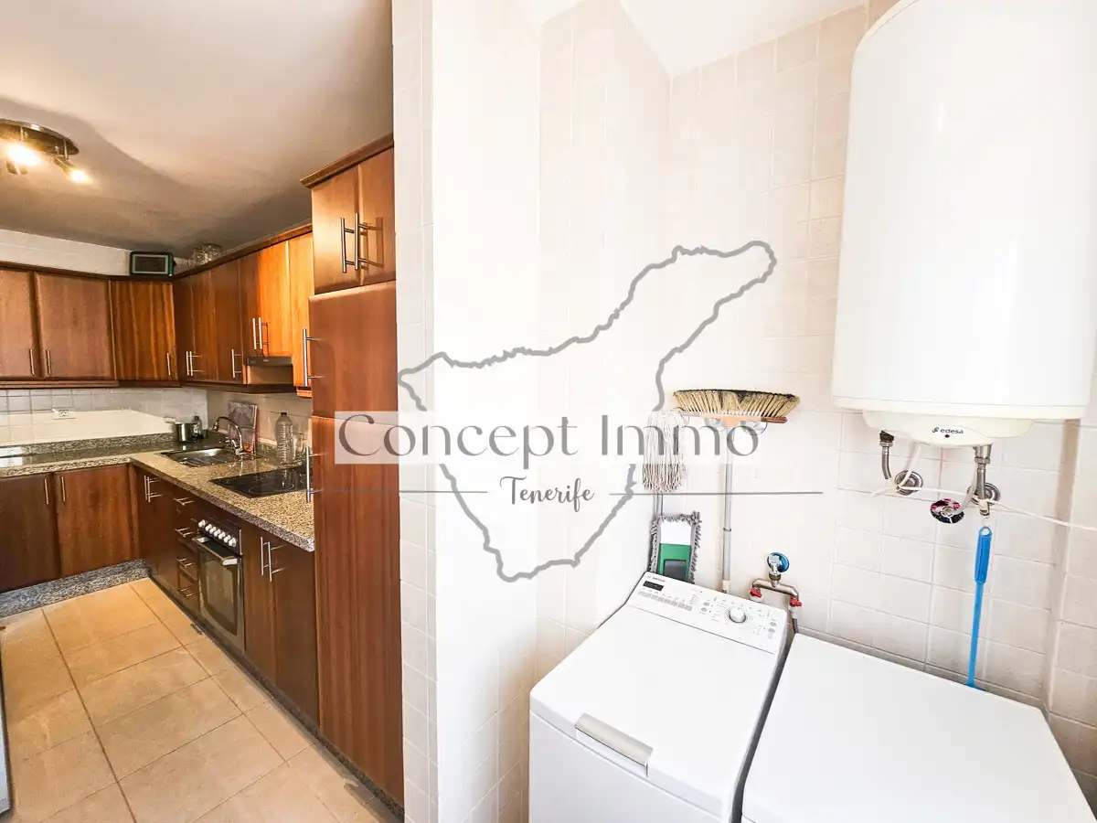 Cocina de Piso en venta en Arona con Aire acondicionado, Terraza y Trastero
