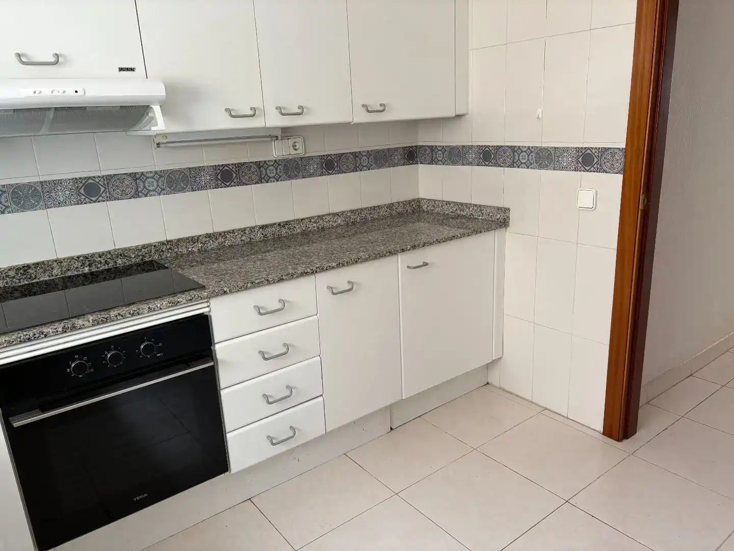 Cuina de Pis en venda en Tarragona amb Jardí privat i Balcó