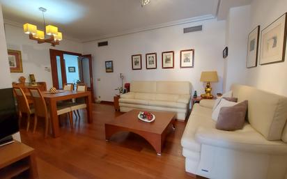 Living room of Flat for sale in  Logroño  with Air Conditioner, Terrace and Swimming Pool