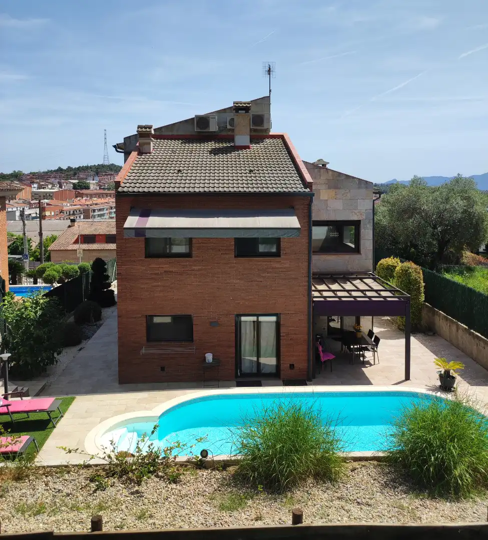 Exterior view of Houses for sale in Masquefa  with Air Conditioner, Heating and Private garden