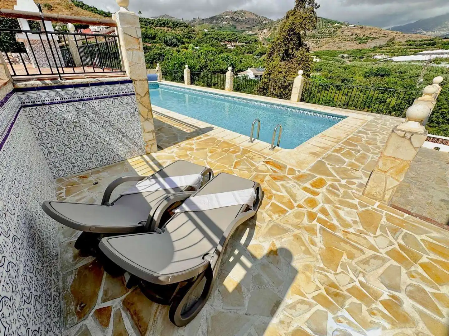 Terrassa de Casa o xalet en venda en Nerja amb Aire condicionat i Piscina
