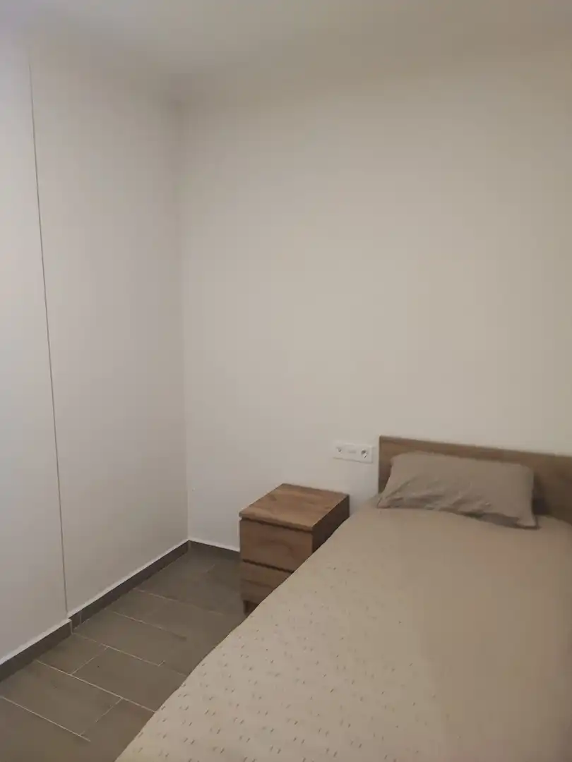 Habitación de Piso de alquiler en Melilla con Aire acondicionado y Amueblado