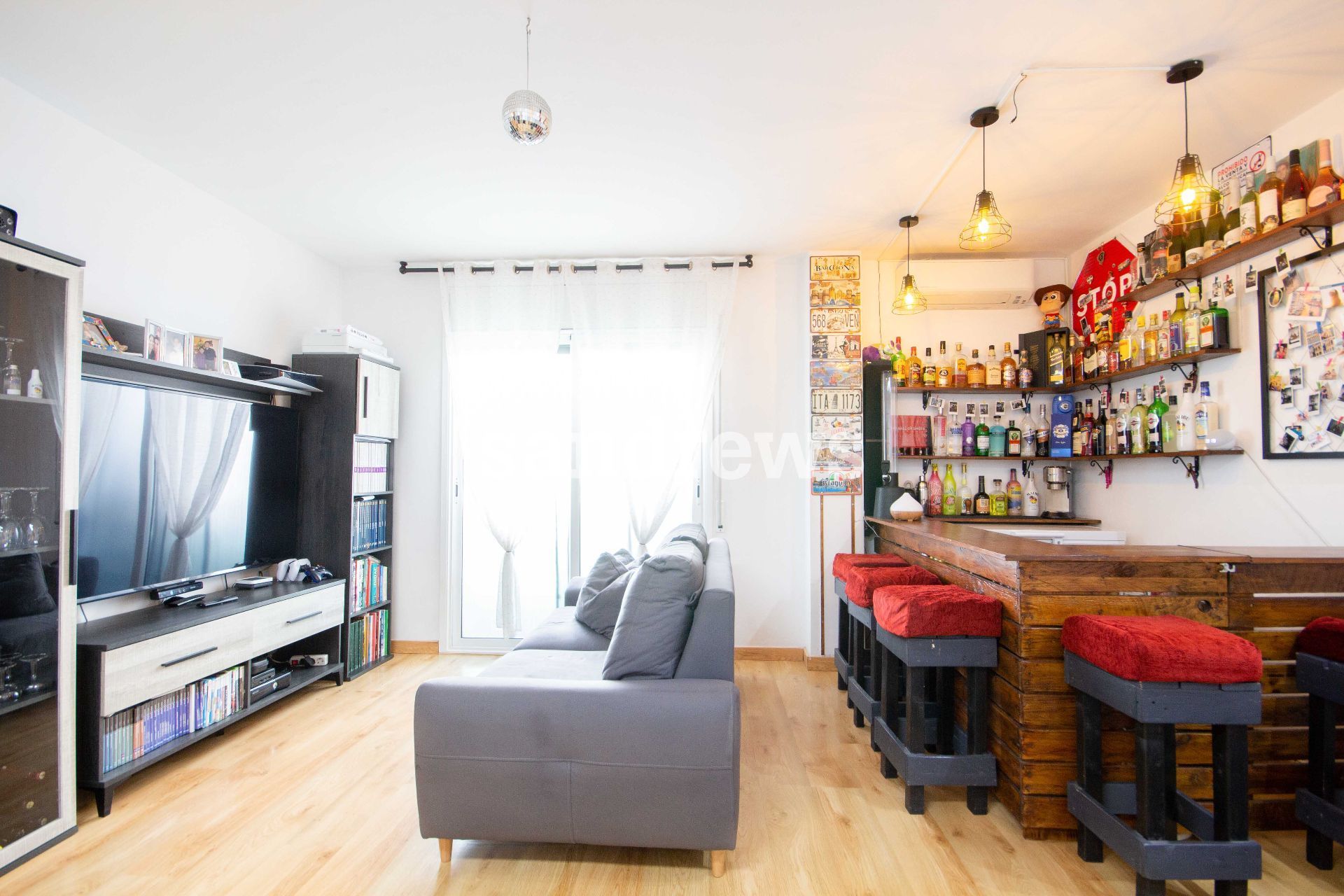 Living room of Flat for sale in Figueres  with Air Conditioner and Heating