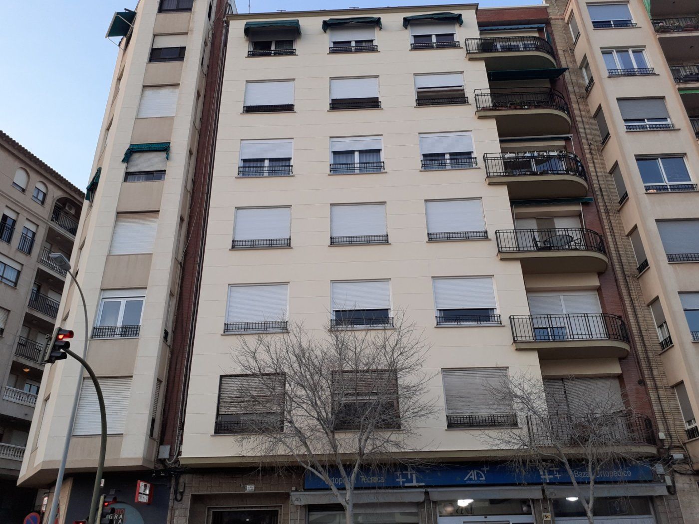 Vista exterior de Pis en venda en Castellón de la Plana / Castelló de la Plana amb Terrassa i Balcó