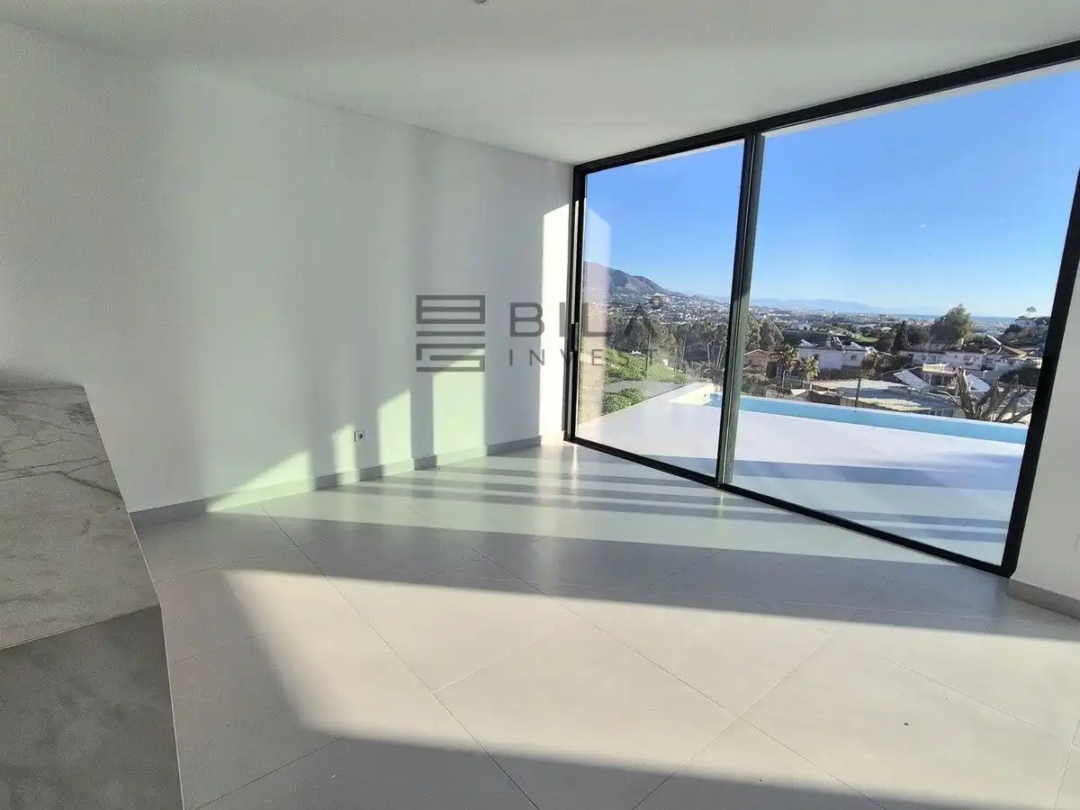 Chalet con piscina en venta en Cerros del Aguila, imagen 31