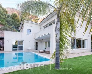 Vista exterior de Casa o xalet en venda en Gilet amb Aire condicionat, Terrassa i Piscina