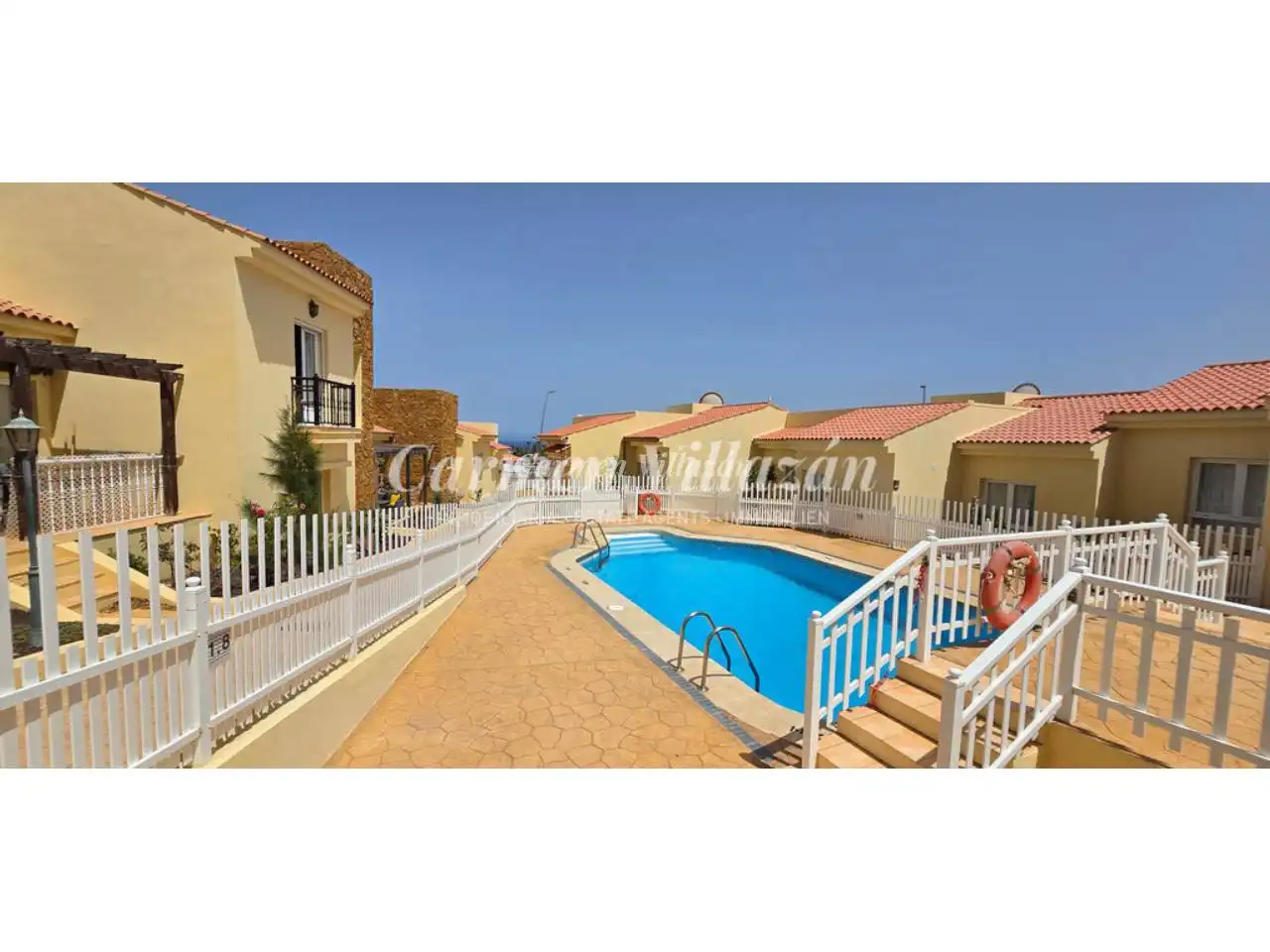 Exterior view of Duplexes for sale in Antigua  with Terrace, Furnished and Balcony