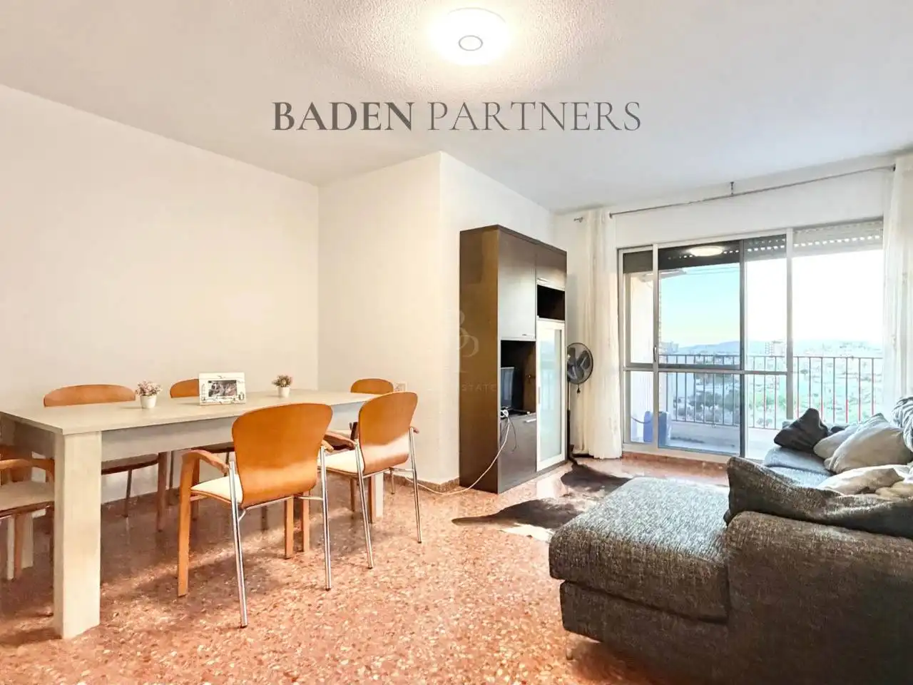 Flat for rent in Avenida María Auxiliadora, Casco Urbano