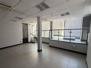 Business premises for sale in Avenida Toreros 7